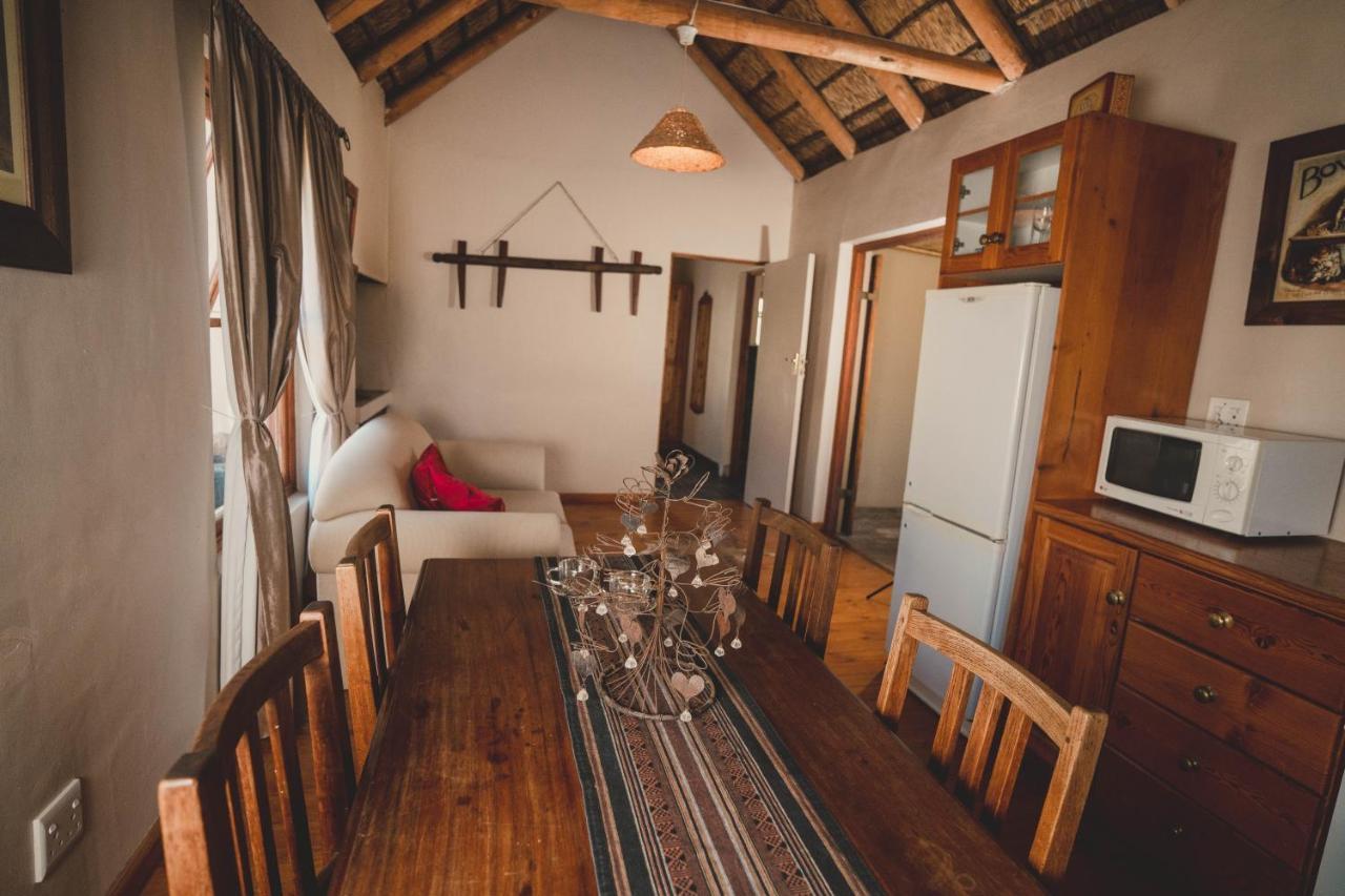 Oudebosch Guest Farm Villa Riversdale Exteriör bild